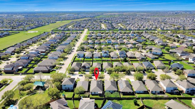 5810 Camelia Evergreen Lane, Richmond, TX 77407