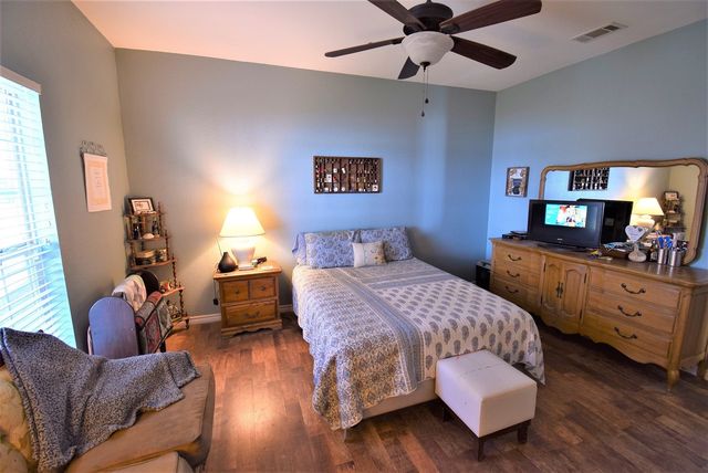 256 Sailfish Drive, Mabank, TX 75156