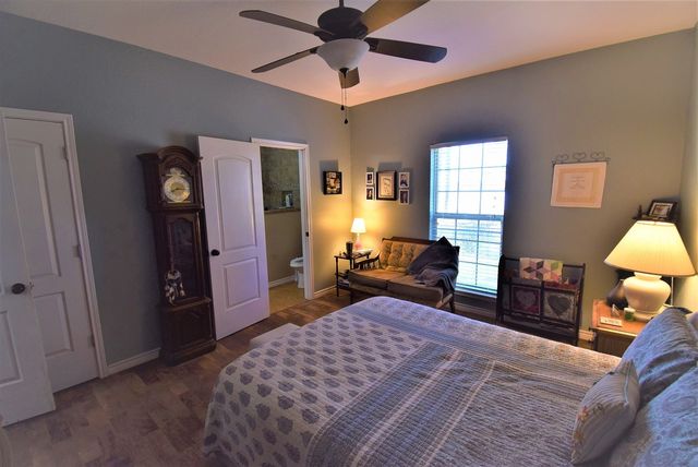 256 Sailfish Drive, Mabank, TX 75156