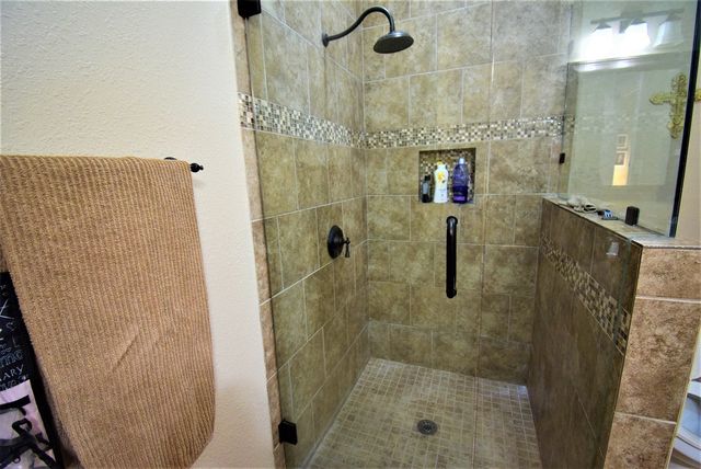 256 Sailfish Drive, Mabank, TX 75156