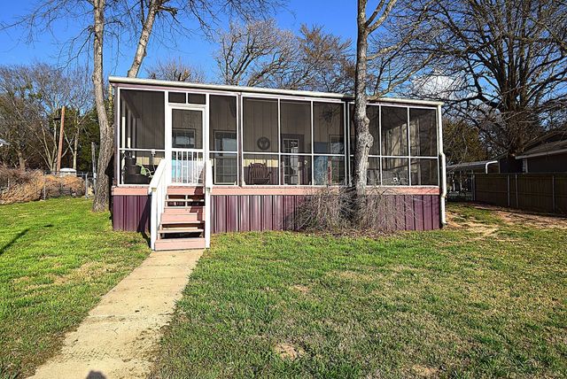 256 Sailfish Drive, Mabank, TX 75156
