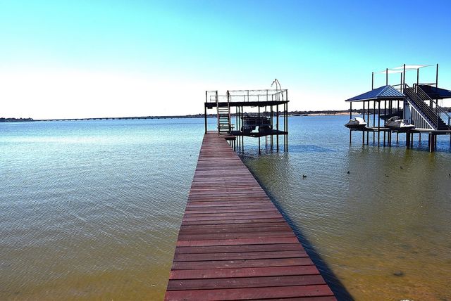 256 Sailfish Drive, Mabank, TX 75156