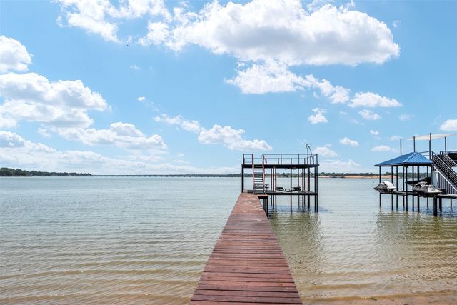 256 Sailfish Drive, Mabank, TX 75156