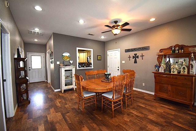 256 Sailfish Drive, Mabank, TX 75156