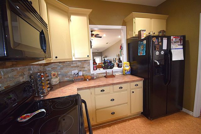 256 Sailfish Drive, Mabank, TX 75156