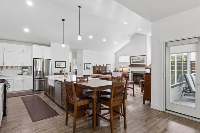 1109 N Country Club Dr, Deer Park, WA 99006