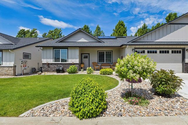 1109 N Country Club Dr, Deer Park, WA 99006