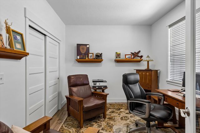 1109 N Country Club Dr, Deer Park, WA 99006