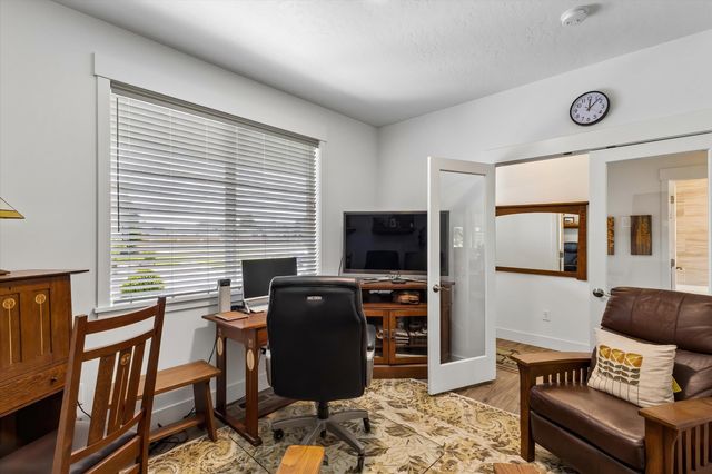 1109 N Country Club Dr, Deer Park, WA 99006