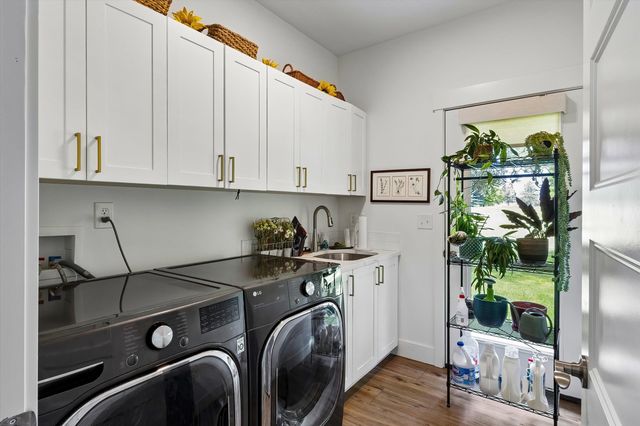 1109 N Country Club Dr, Deer Park, WA 99006