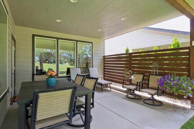 1109 N Country Club Dr, Deer Park, WA 99006