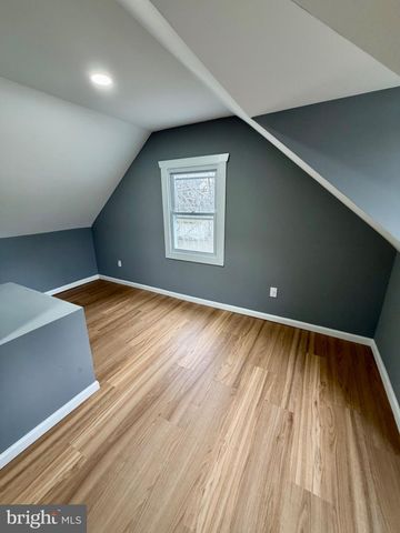 4023 WOODLAND DR, Fairfax, VA 22030
