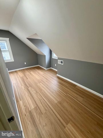 4023 WOODLAND DR, Fairfax, VA 22030
