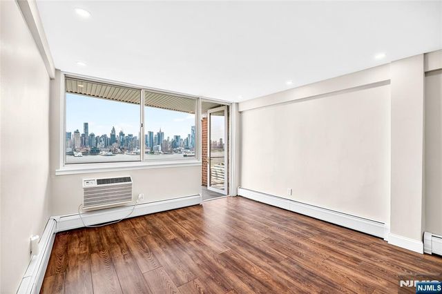 899 Boulevard East 4O, Weehawken, NJ 07086