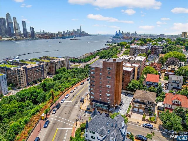 899 Boulevard East 4O, Weehawken, NJ 07086