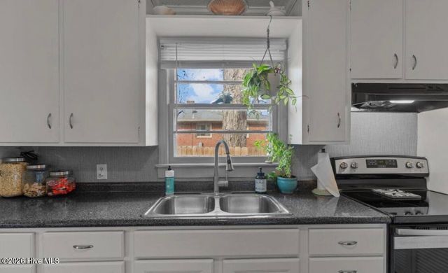 1409 Wooster Street, Wilmington, NC 28401
