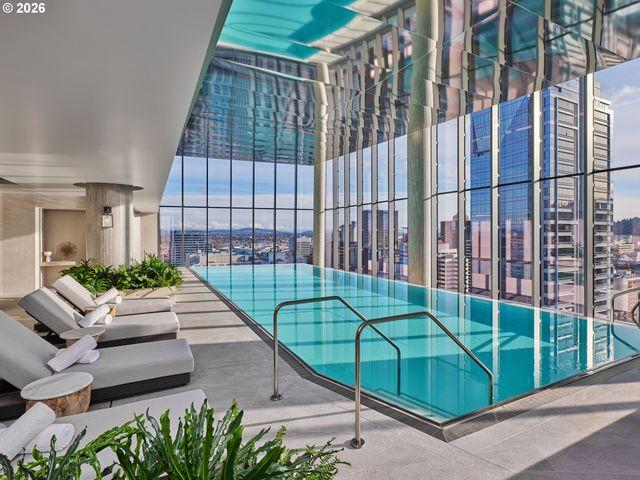 550 Sw 10TH Ave 2601, Portland, OR 97205