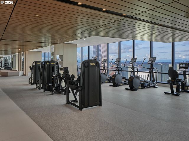 550 Sw 10TH Ave 2601, Portland, OR 97205