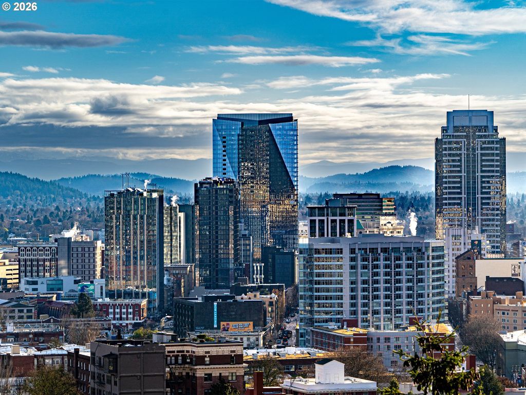 550 Sw 10TH Ave 2601, Portland, OR 97205