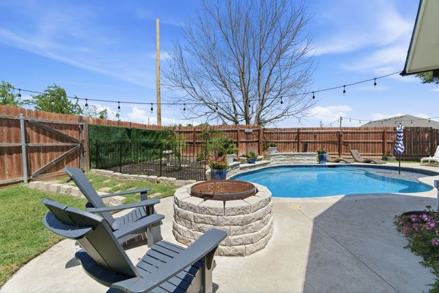 308 Aspen Court W, Aledo, TX 76008