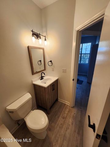 4240 Wilshire Boulevard 305-E, Wilmington, NC 28403