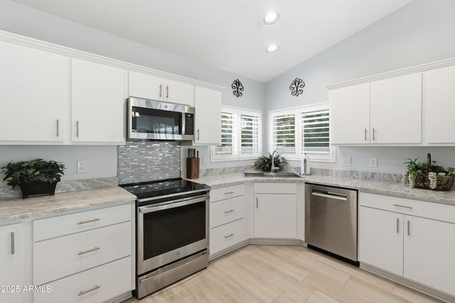 25834 S ASHWOOD Drive, Sun Lakes, AZ 85248