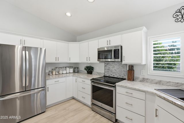 25834 S ASHWOOD Drive, Sun Lakes, AZ 85248