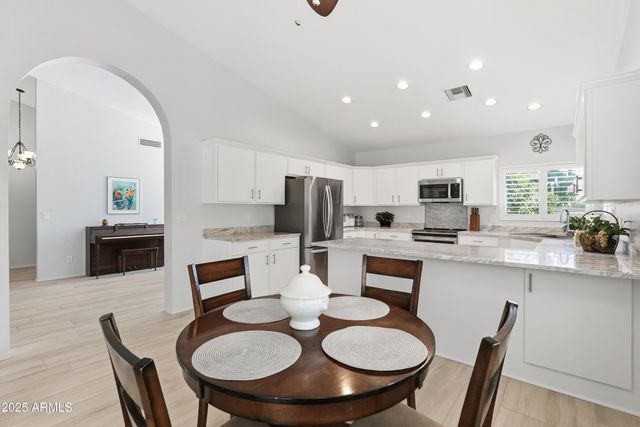 25834 S ASHWOOD Drive, Sun Lakes, AZ 85248