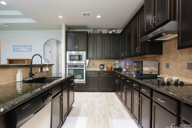 14001 Wenrich, San Antonio, TX 78233