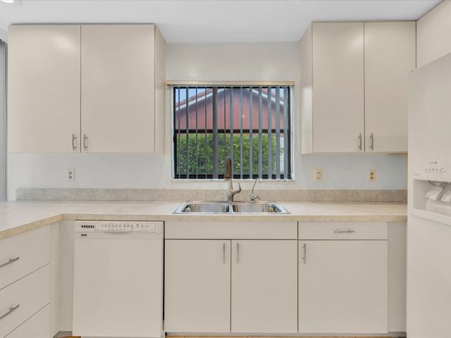 5302 Piping Rock Drive, Boynton Beach, FL 33437