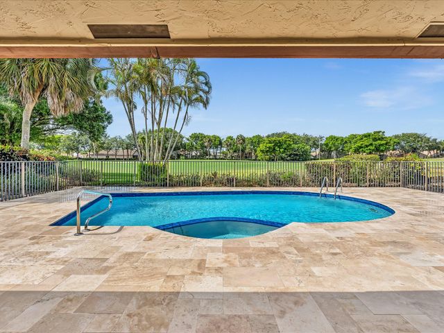 5302 Piping Rock Drive, Boynton Beach, FL 33437