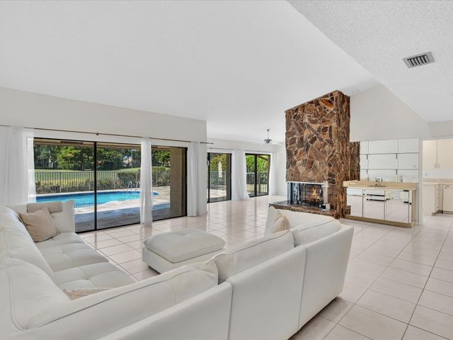 5302 Piping Rock Drive, Boynton Beach, FL 33437