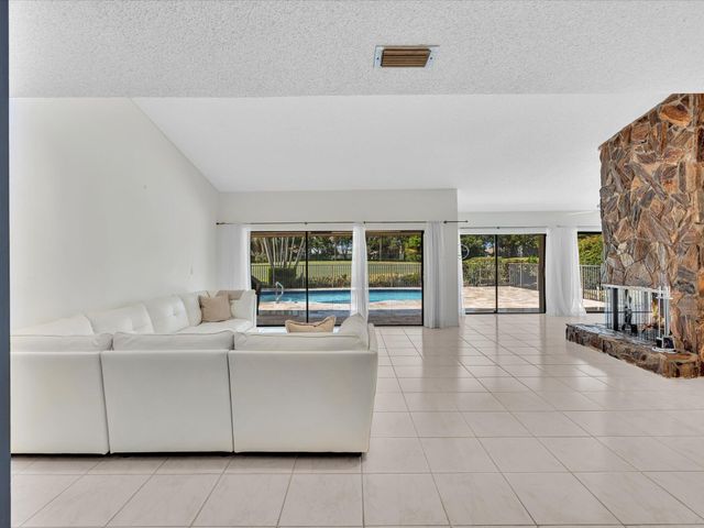 5302 Piping Rock Drive, Boynton Beach, FL 33437