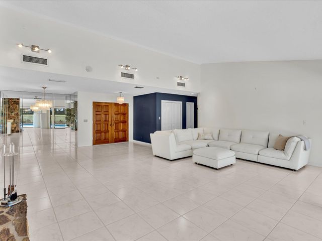 5302 Piping Rock Drive, Boynton Beach, FL 33437