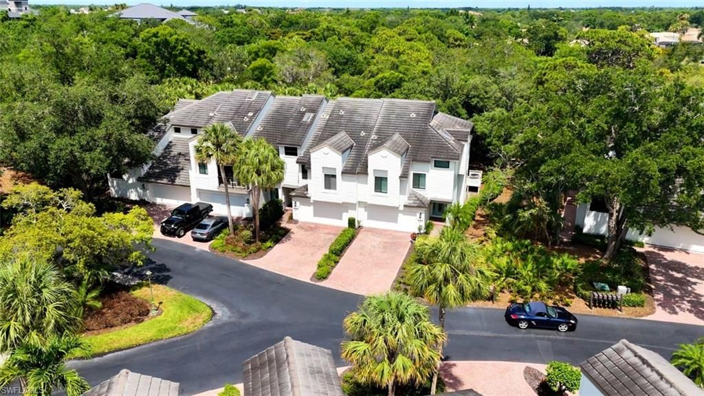 27105 Oakwood Lake DR, BONITA SPRINGS, FL 34134 — photo 3