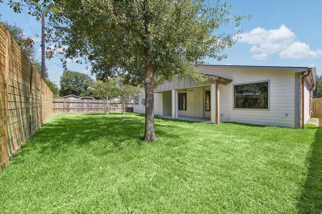 10422 Timberoak Drive, Houston, TX 77043