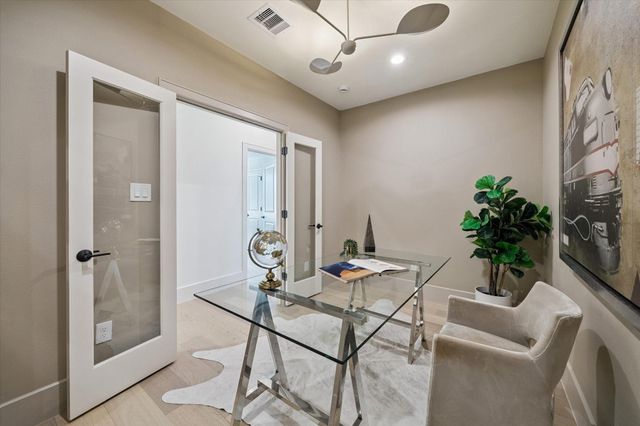 10422 Timberoak Drive, Houston, TX 77043