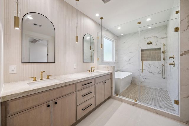 10422 Timberoak Drive, Houston, TX 77043