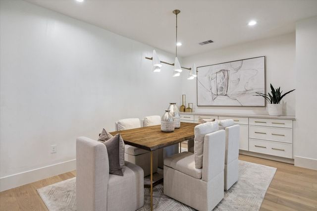 10422 Timberoak Drive, Houston, TX 77043
