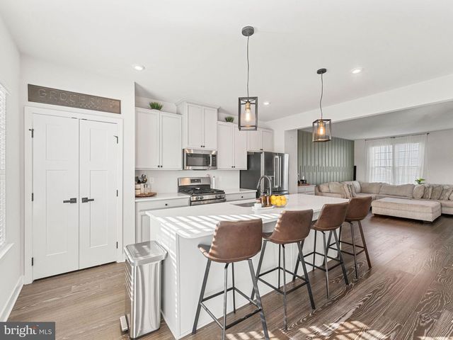 286 FREEDOM WAY, Sicklerville, NJ 08081