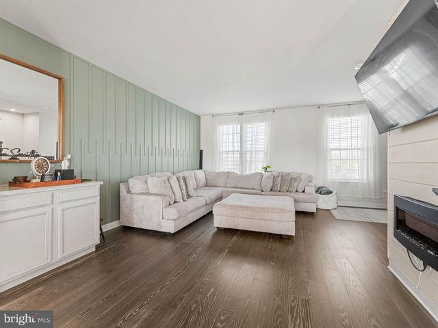 286 FREEDOM WAY, Sicklerville, NJ 08081