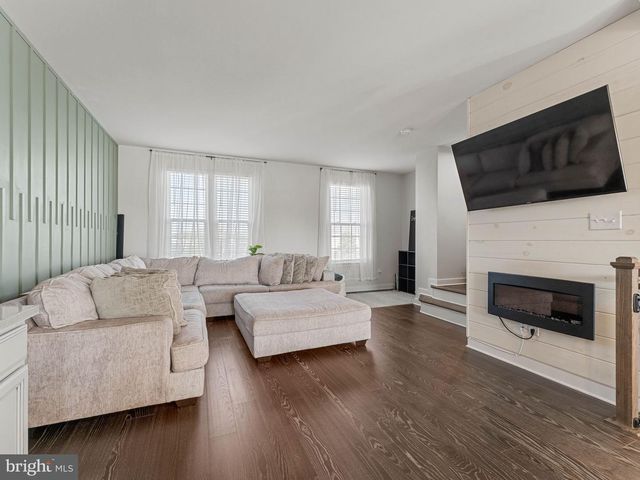 286 FREEDOM WAY, Sicklerville, NJ 08081
