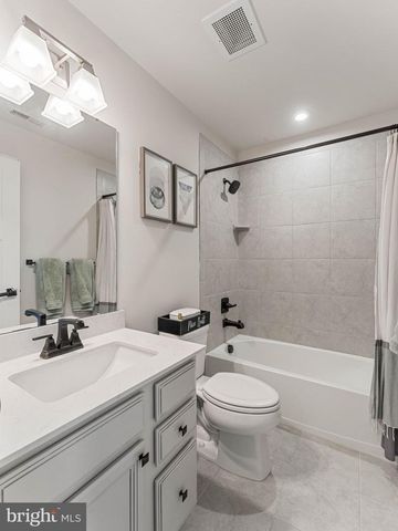286 FREEDOM WAY, Sicklerville, NJ 08081