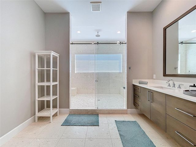 306 BAY PLZ, Treasure Island, FL 33706