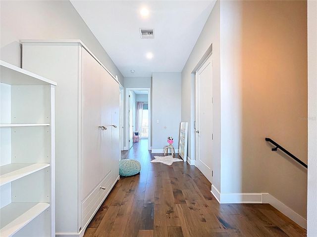 306 BAY PLZ, Treasure Island, FL 33706