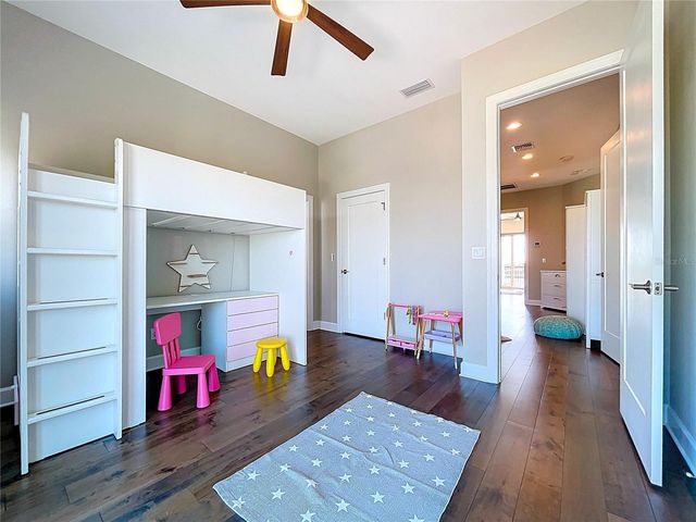 306 BAY PLZ, Treasure Island, FL 33706