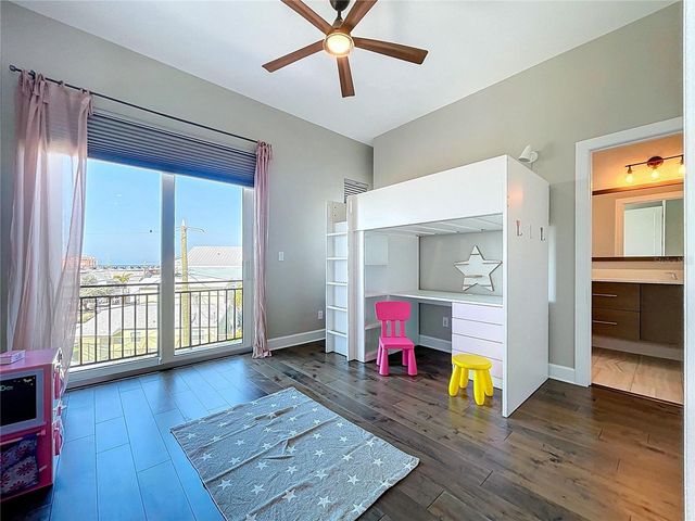 306 BAY PLZ, Treasure Island, FL 33706