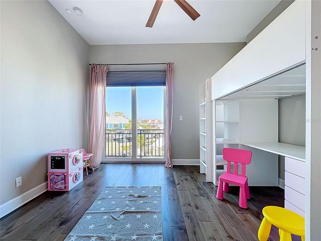 306 BAY PLZ, Treasure Island, FL 33706