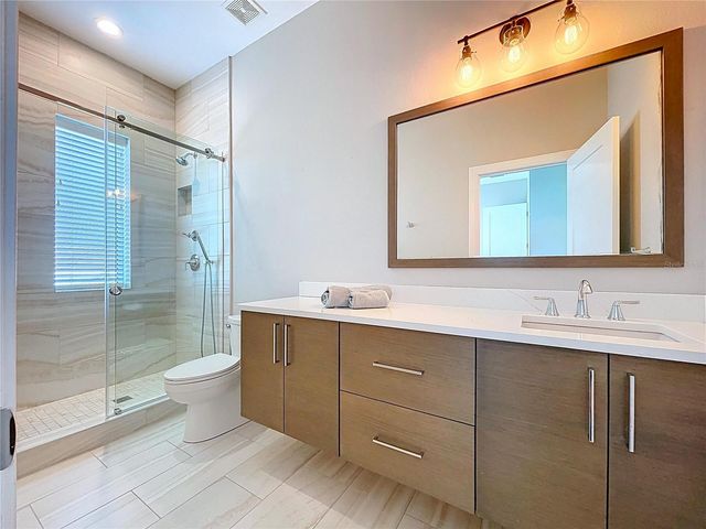 306 BAY PLZ, Treasure Island, FL 33706