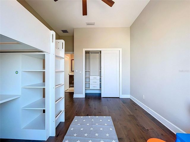 306 BAY PLZ, Treasure Island, FL 33706